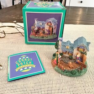 Carrot Patch Collectible Dottie's Dress Shop Vintage 1995 in Box Bunny Figure‎
